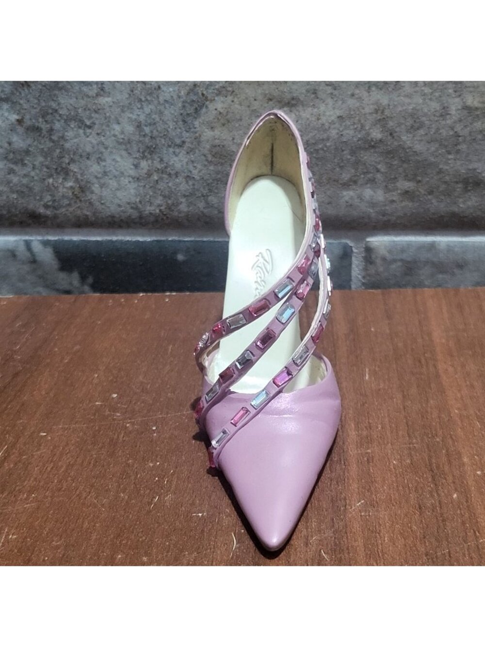 Just The Right Shoe Wrapped in Love 2003 Collection by Rain Shoe Figurine